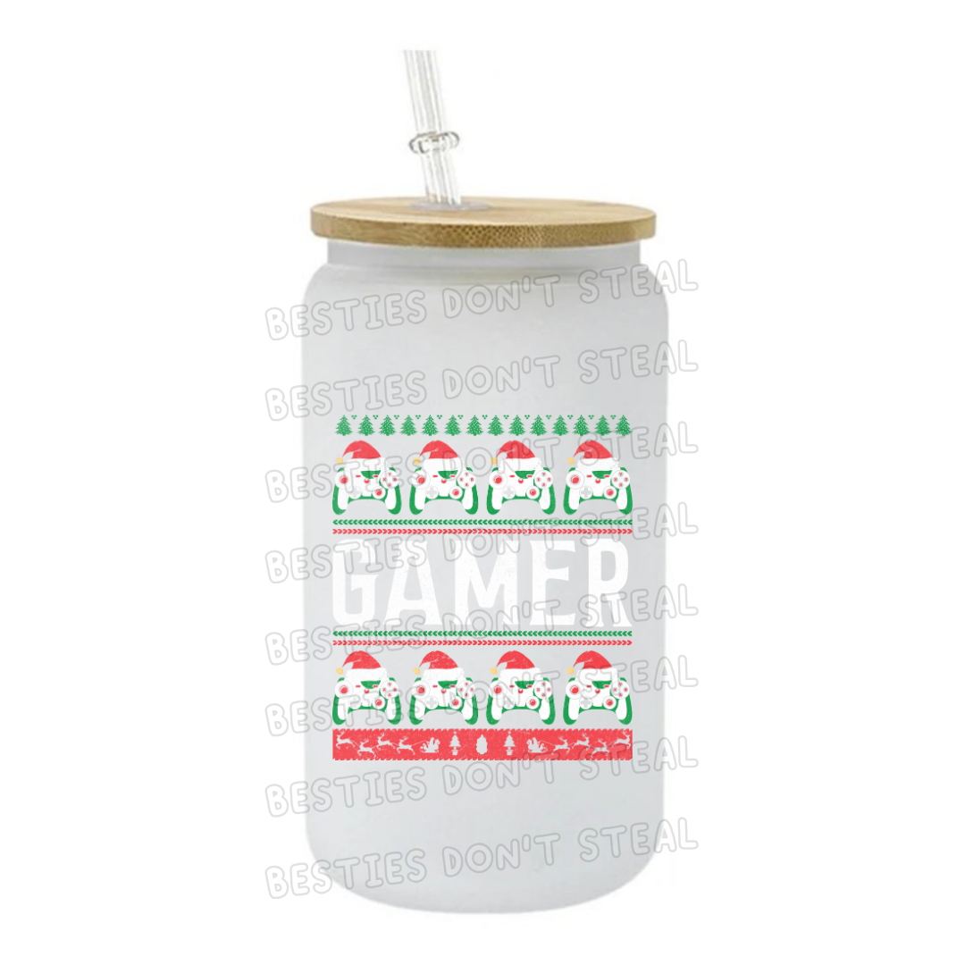 Gamer reindeer & hat 3" / 7.62cm wide uvdtf single sticker (POD)