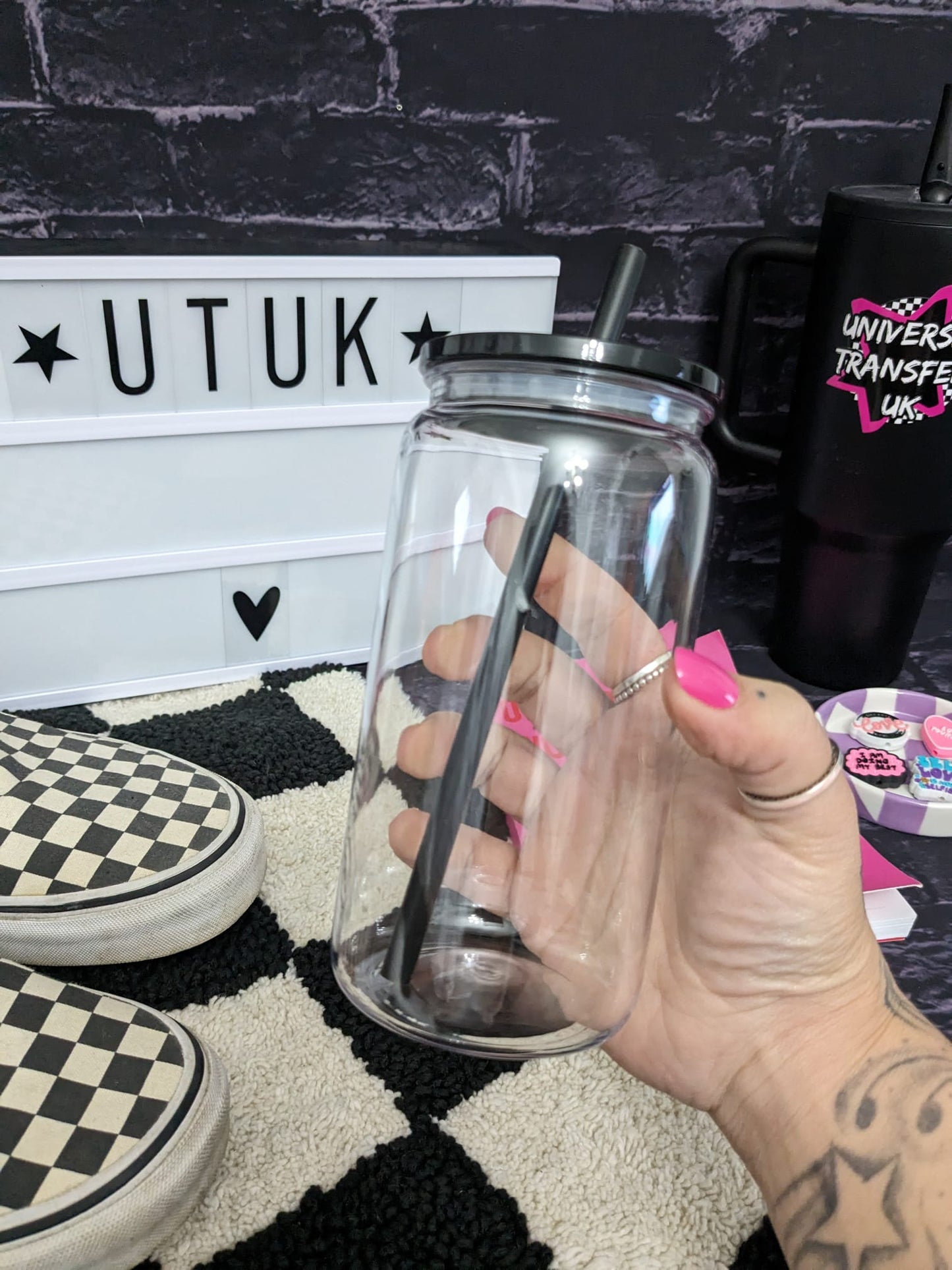 16oz - Acrylic clear with black lid